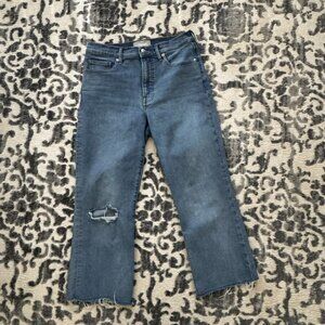 Everlane Distressed The Kick Crop Jean • Size 29